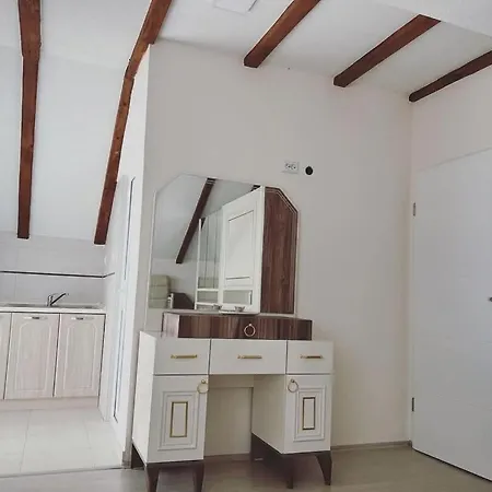 осоговски бисер-калин камен Bed & Breakfast