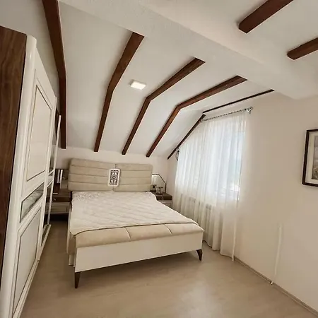 Bed & Breakfast осоговски бисер-калин камен